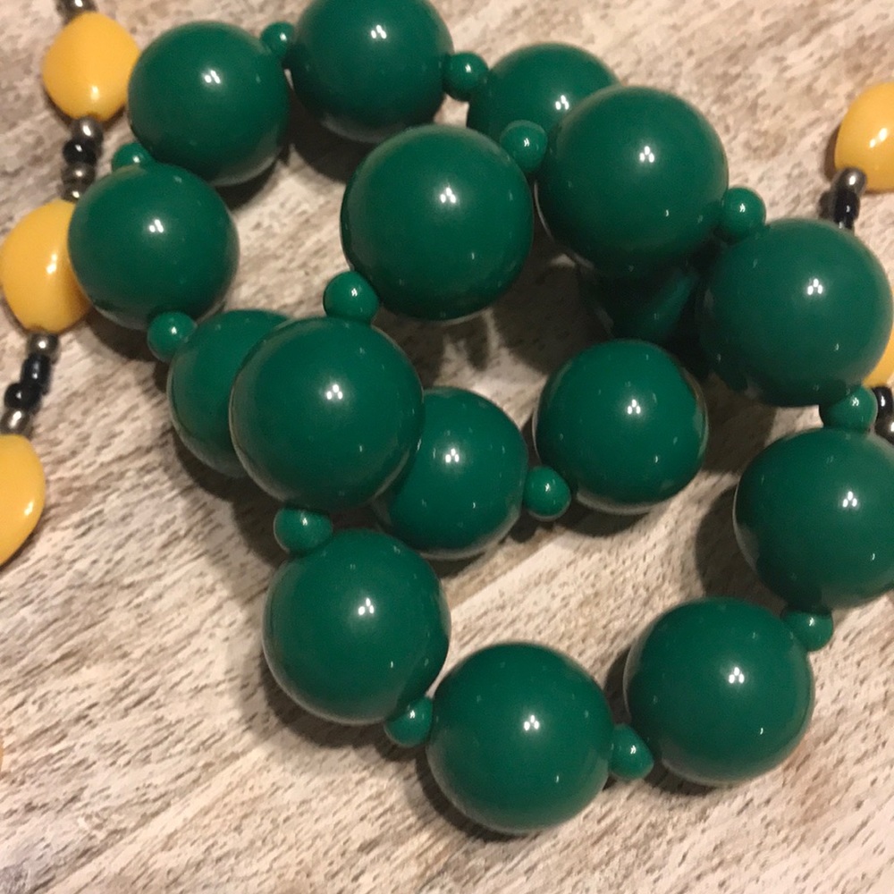 Jewelry - Picture 2 of 3